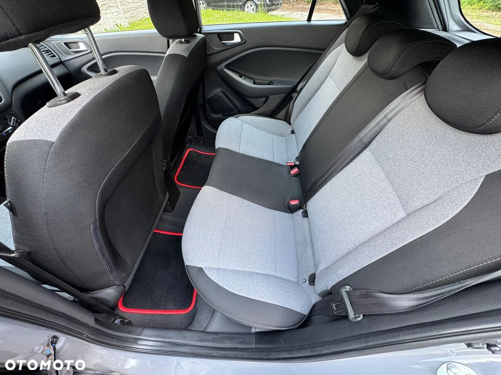 Hyundai i20 blue 1.2 Style - 30