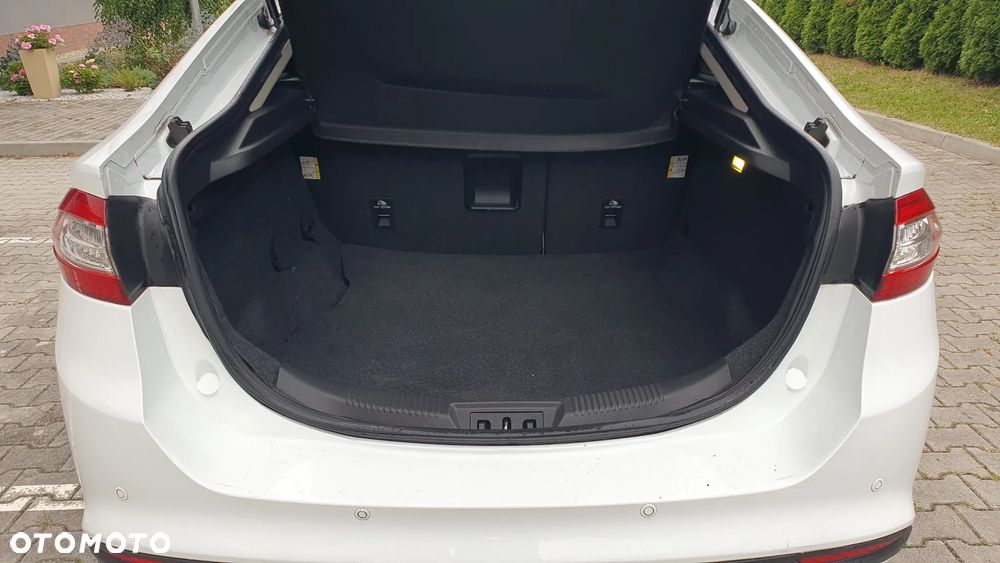 Ford Mondeo - 12