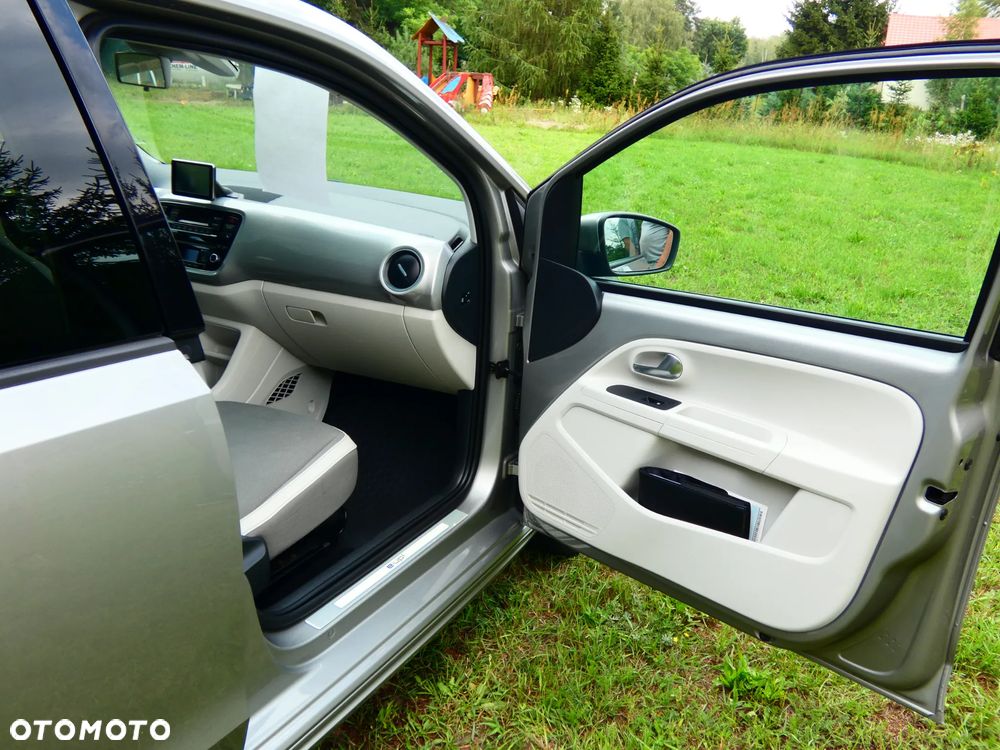 Volkswagen up! e-up - 24