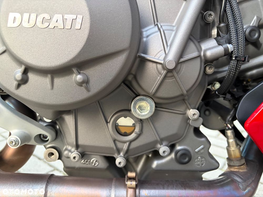 Ducati Streetfighter V2 - 14