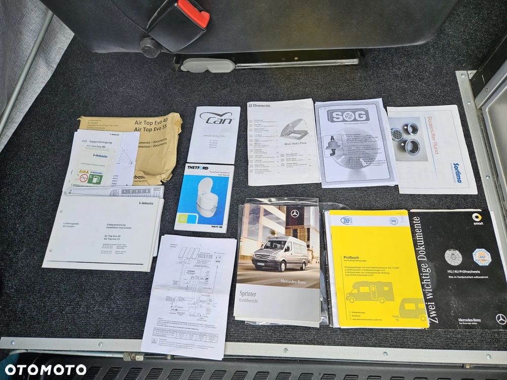 Mercedes-Benz Sprinter Camper - 11