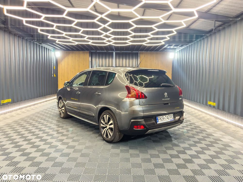 Peugeot 3008 Hybrid4 - 6
