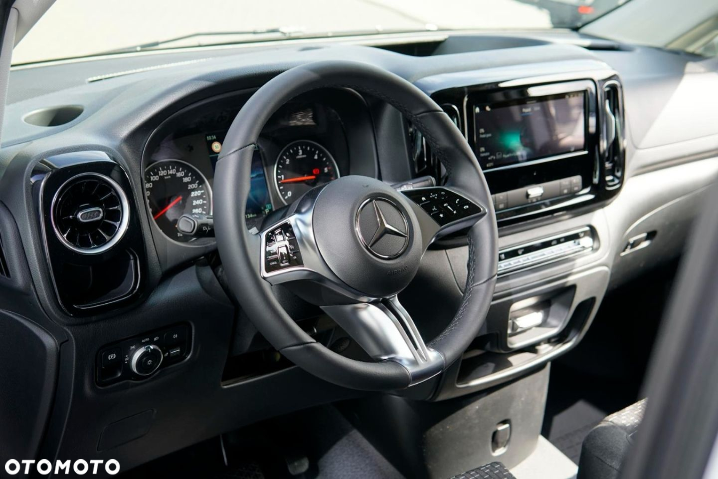 Mercedes-Benz VITO - 13