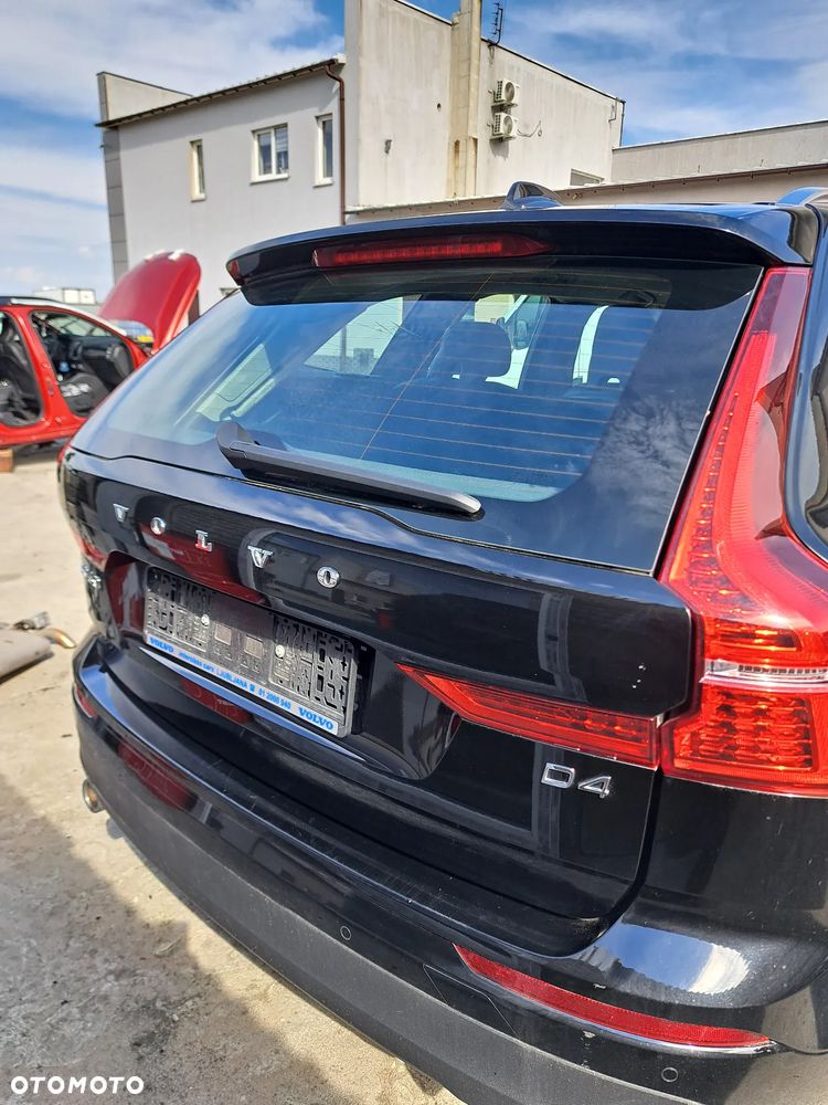VOLVO XC60 II KLAPA BAGAŻNIKA KOD LAKIERU 019 - 2