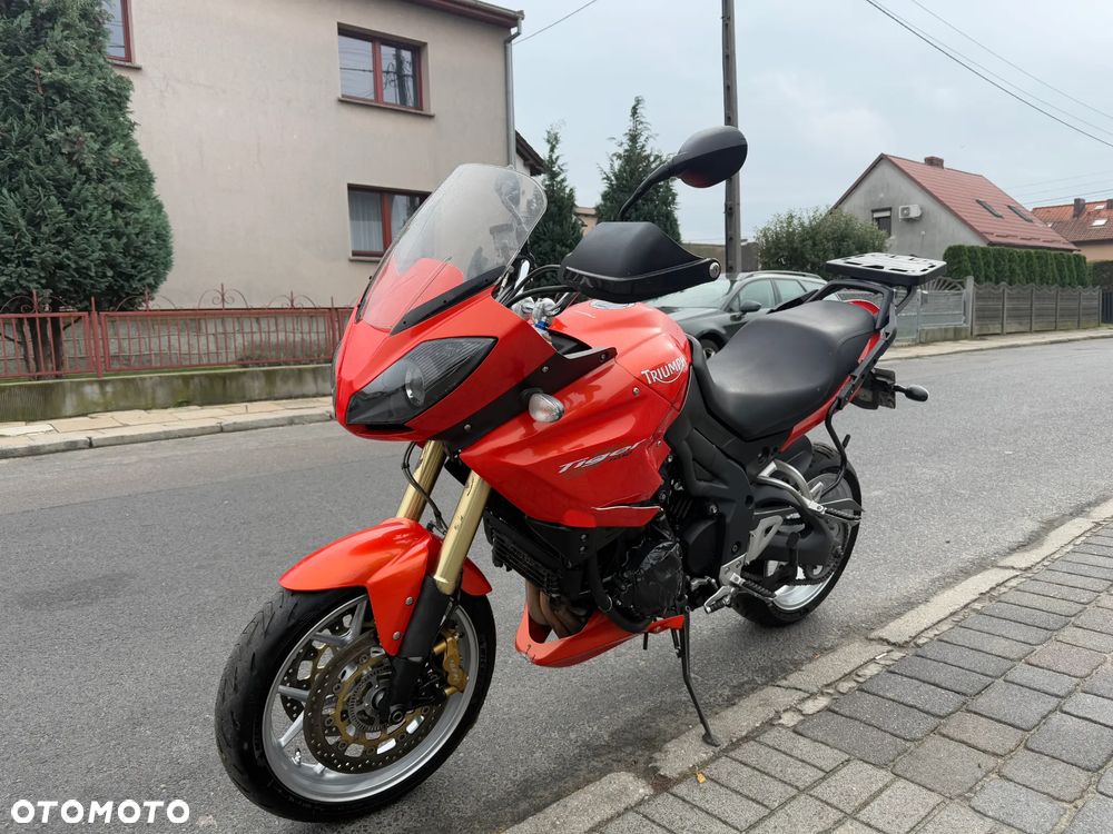 Triumph Tiger - 32