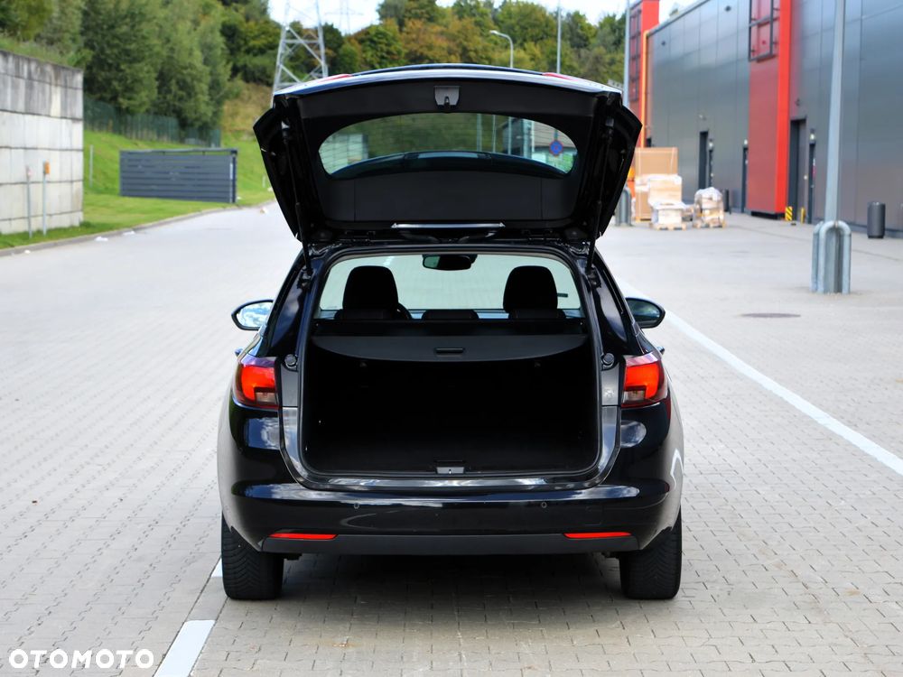Opel Astra 1.6 D (CDTI) Dynamic - 29