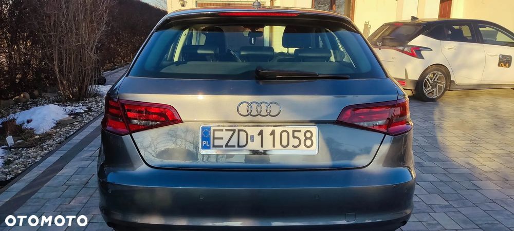 Audi A3 Sportback 2.0 TDI S tronic - 10