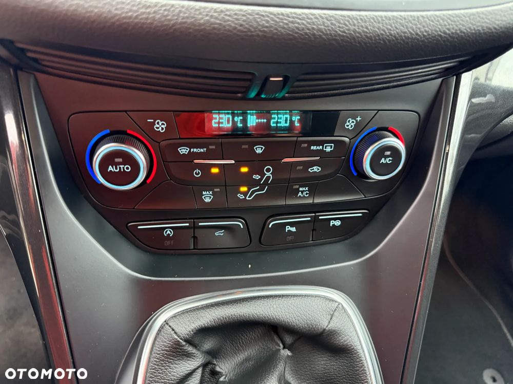 Ford Kuga 1.5 TDCi FWD ST-Line - 34