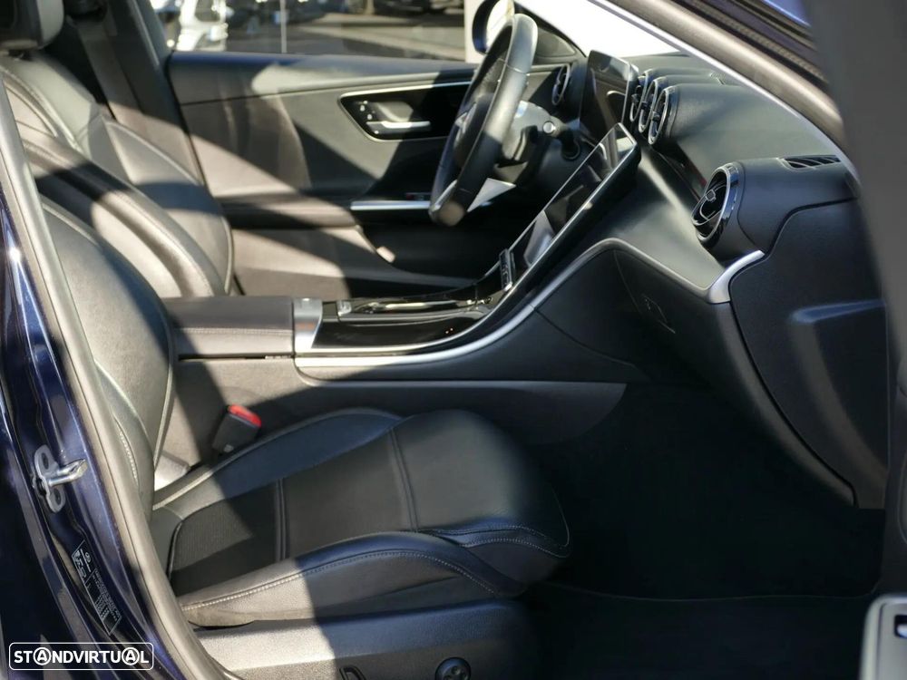 Mercedes-Benz C 300 e Avantgarde - 34