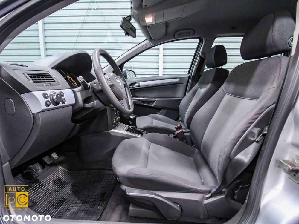 Opel Astra 1.9 CDTI DPF Edition - 11