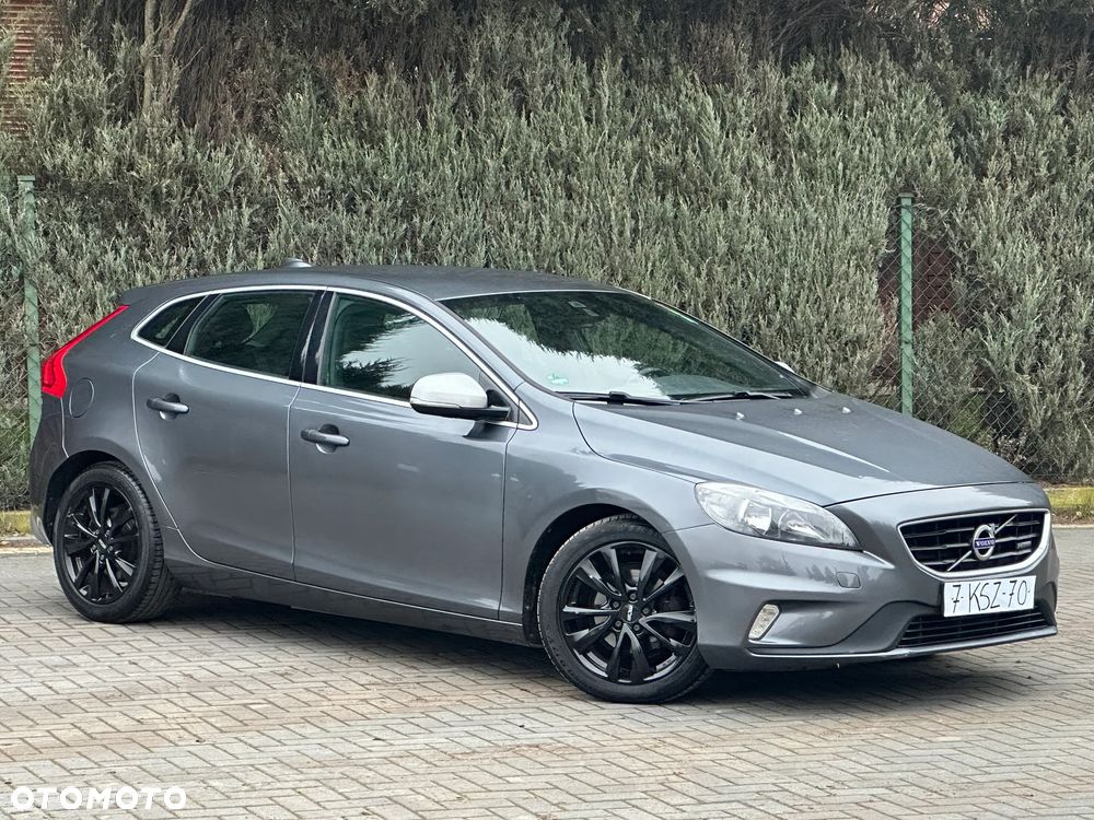 Volvo V40 D2 R Design - 13