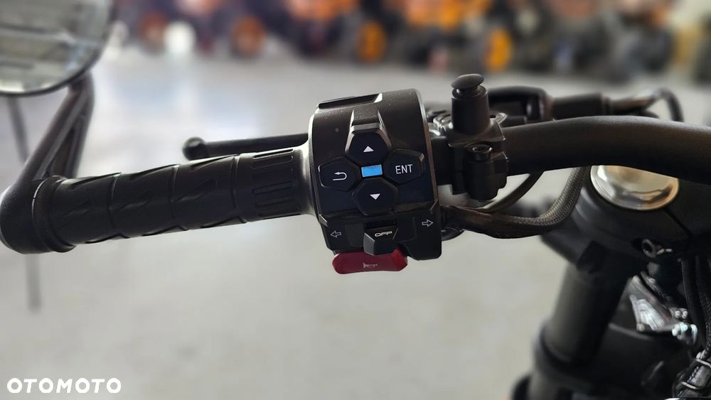 CFMoto 450CL-C Bobber - 10