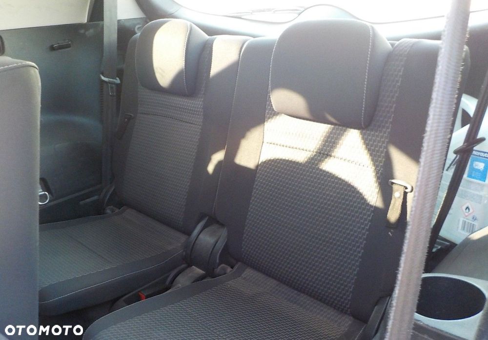 Toyota Verso - 24