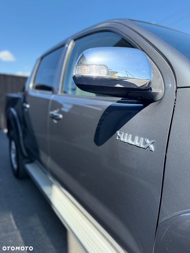 Toyota Hilux 3.0 D-4D SR5 - 11
