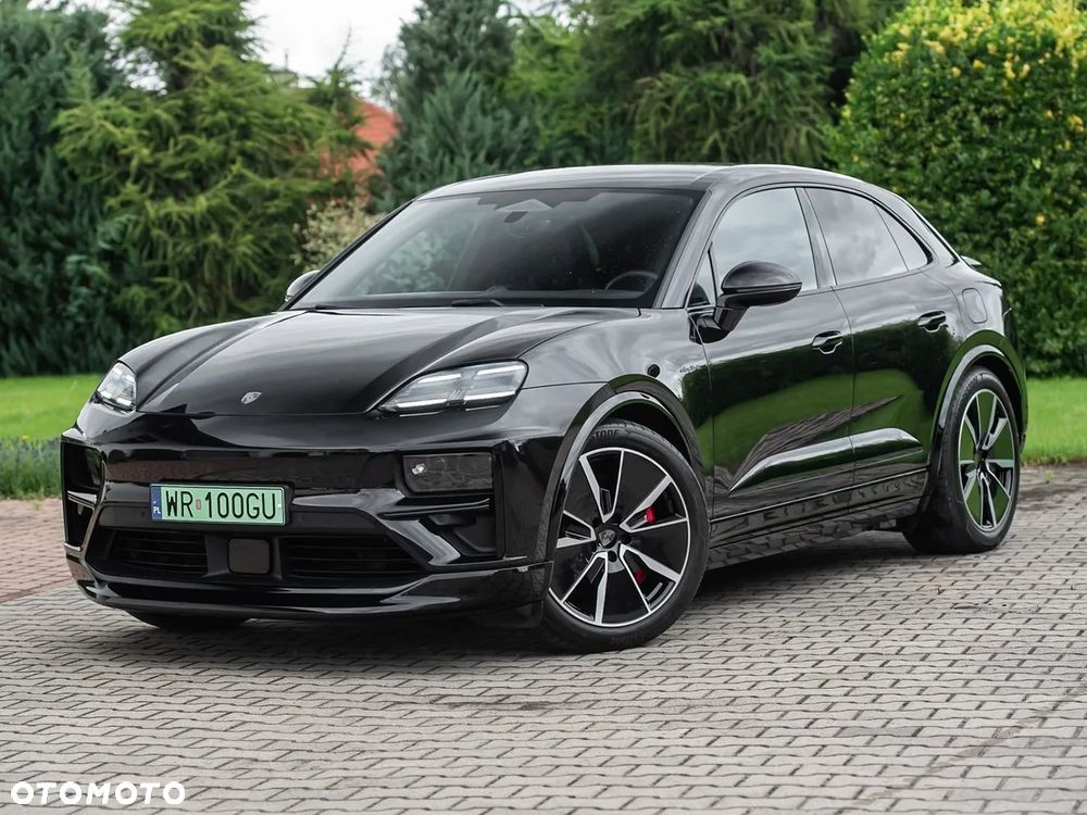 Porsche Macan - 1