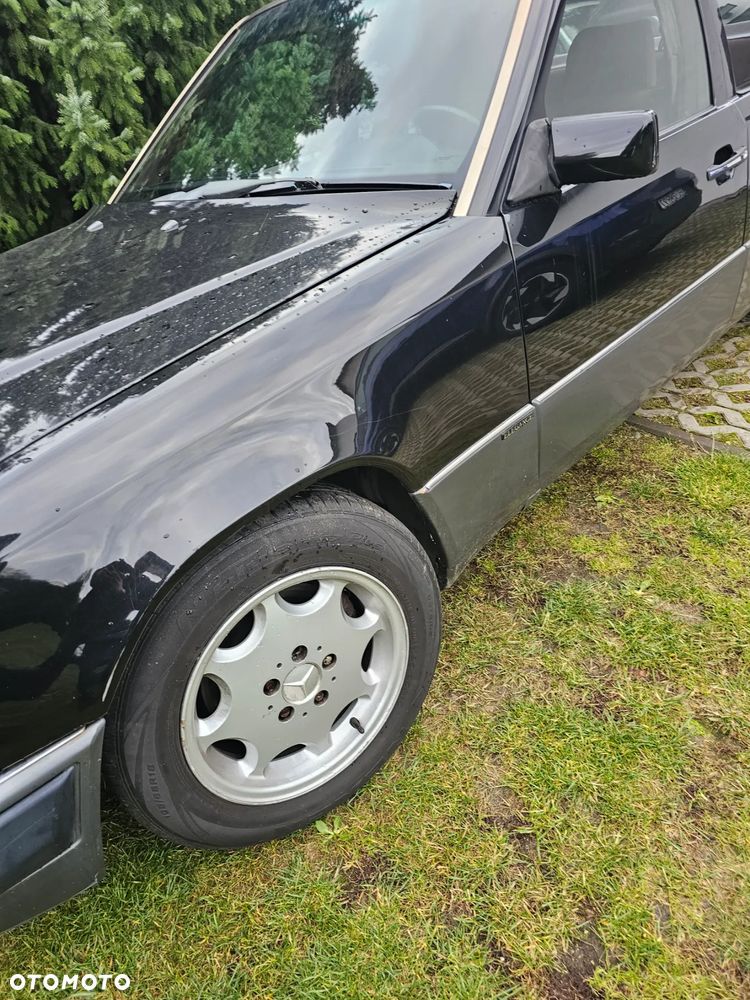 Mercedes-Benz W124 (1984-1993) - 28