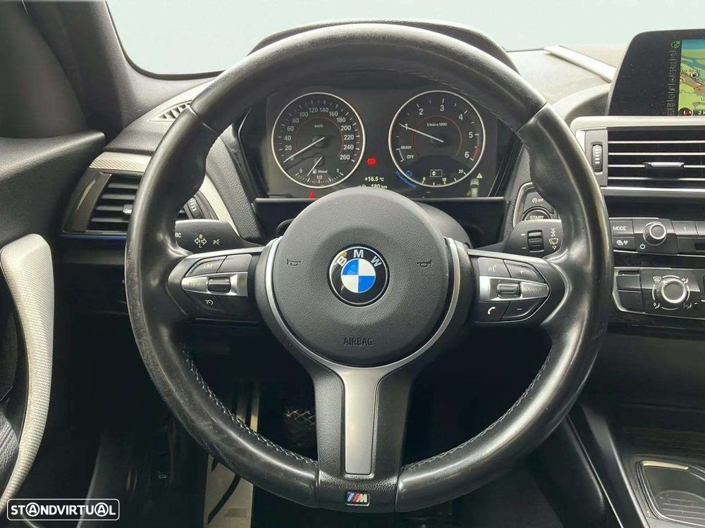 BMW 116 d Pack Desportivo M - 12