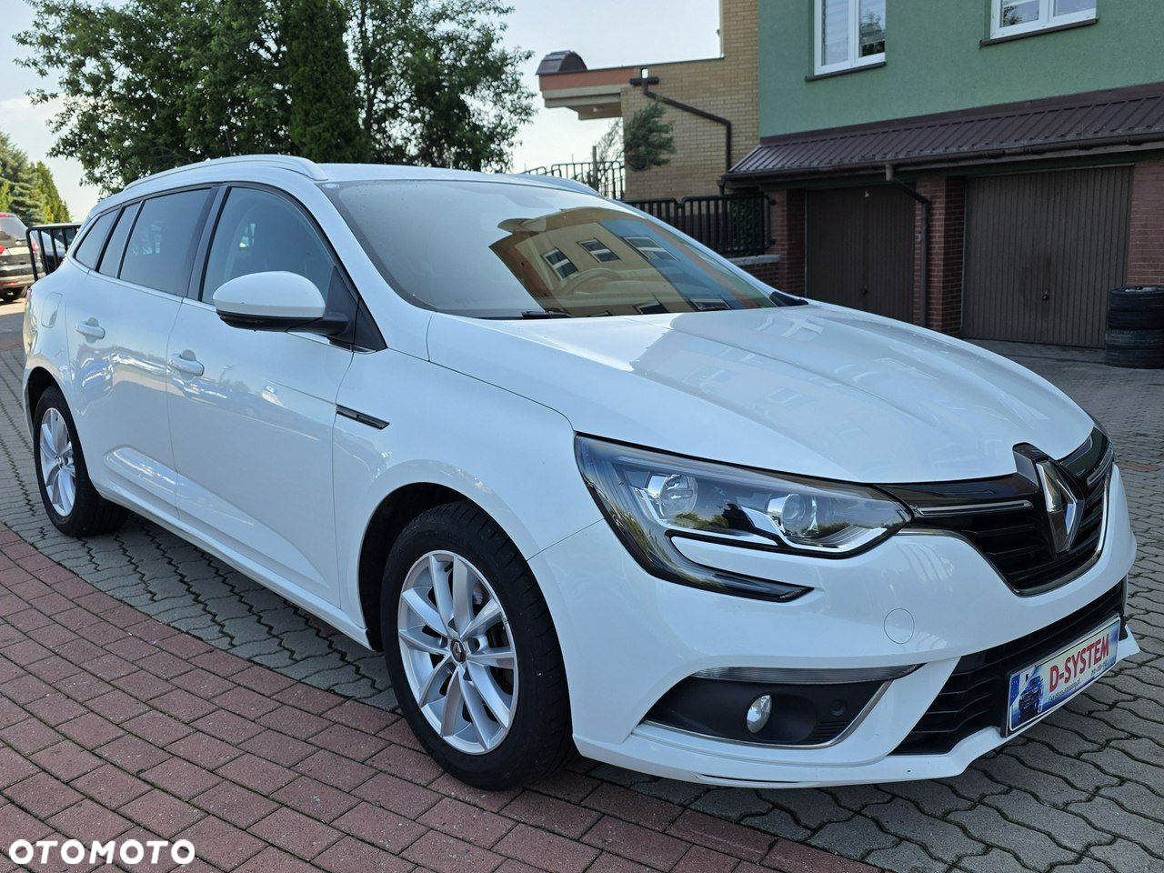 Renault Megane 1.5 Blue dCi Intens - 10