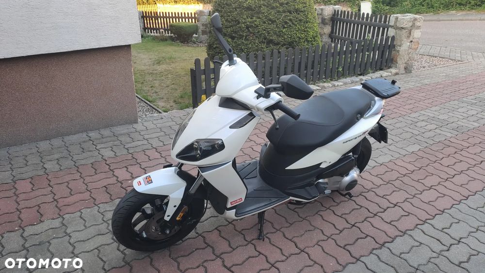 Aprilia Sportcity - 8