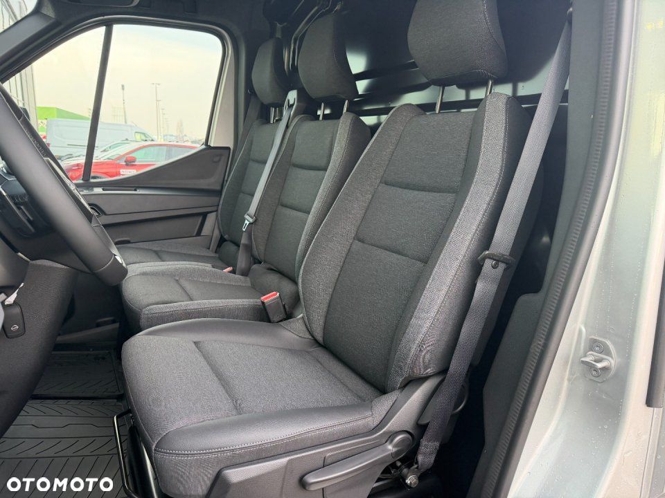 Nissan Interstar - 10