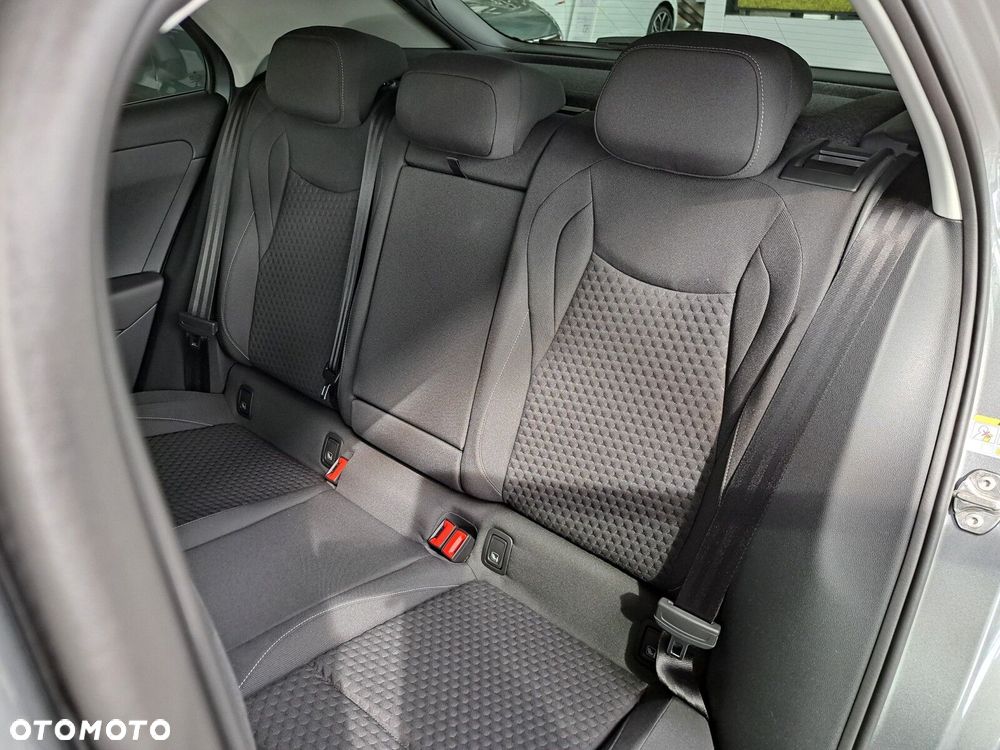 Volkswagen T-Roc 1.5 eTSI Life DSG - 19