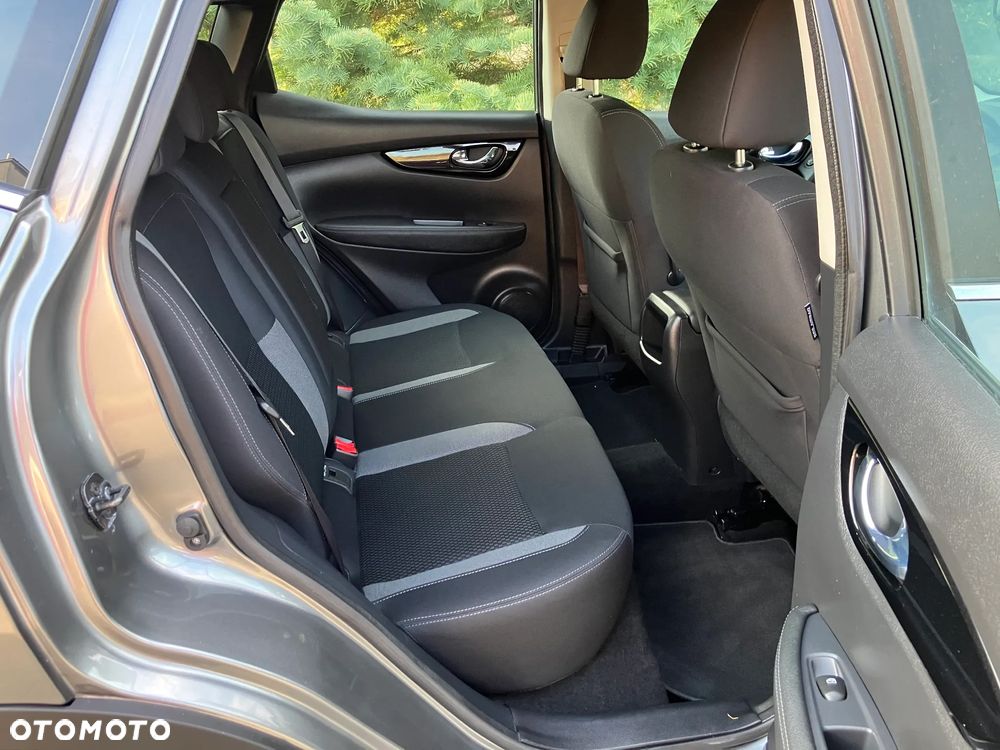 Nissan Qashqai 1.3 DIG-T N-Connecta EU6d - 29