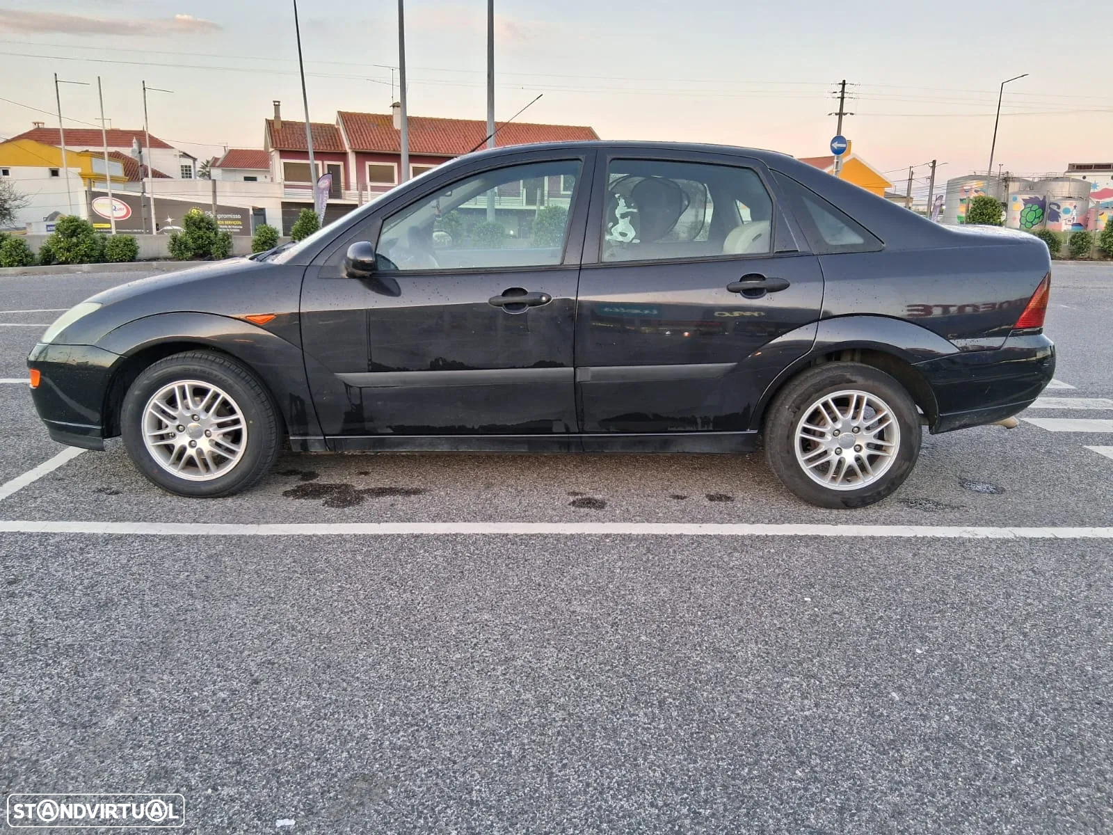 Ford Focus 1.8 TDdi Ghia - 9