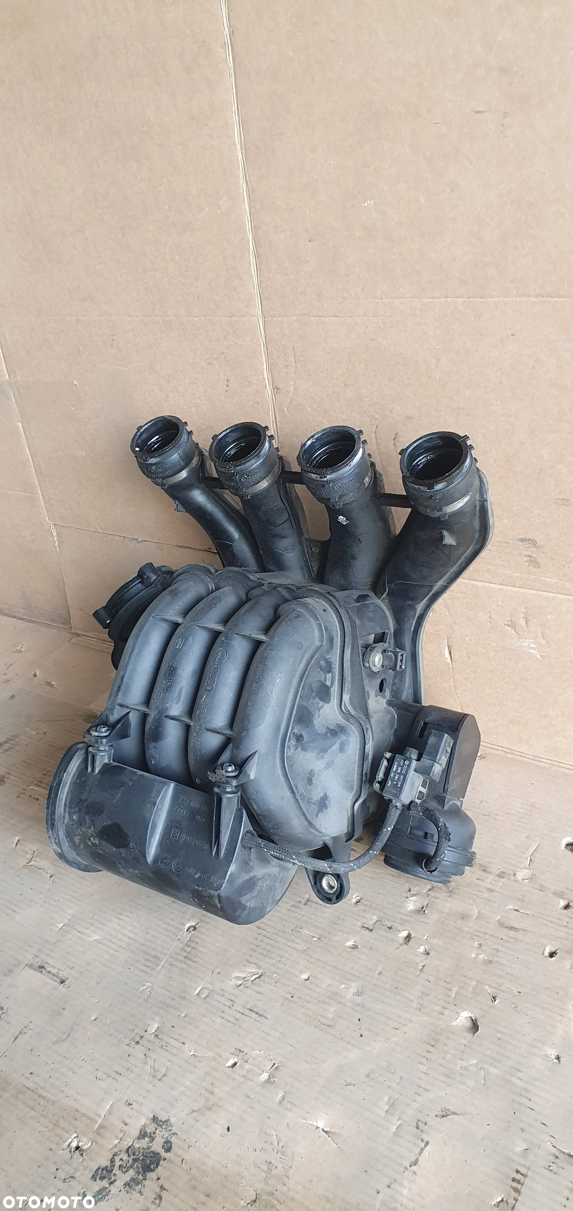 Kolektor ssący Audi A4 B6 2.0 06B133210AT 06B133909 - 6