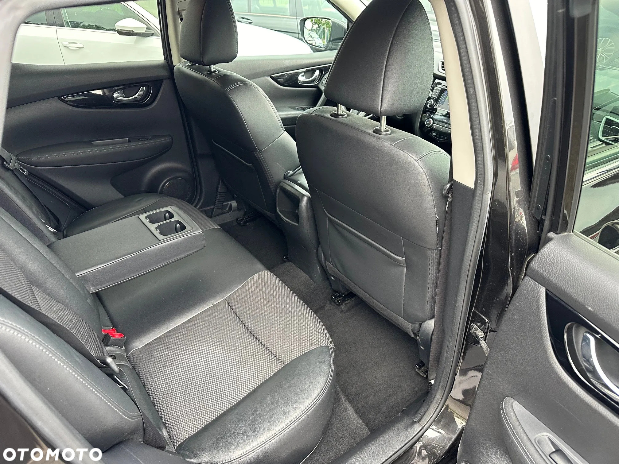 Nissan Qashqai 1.6 DIG-T Tekna+ - 10
