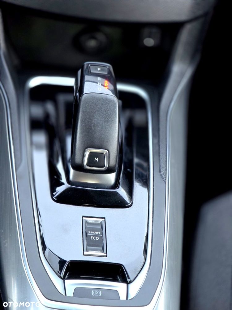 Peugeot 308 - 25