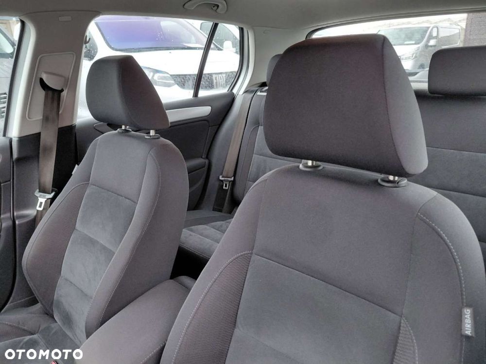 Volkswagen Golf - 12