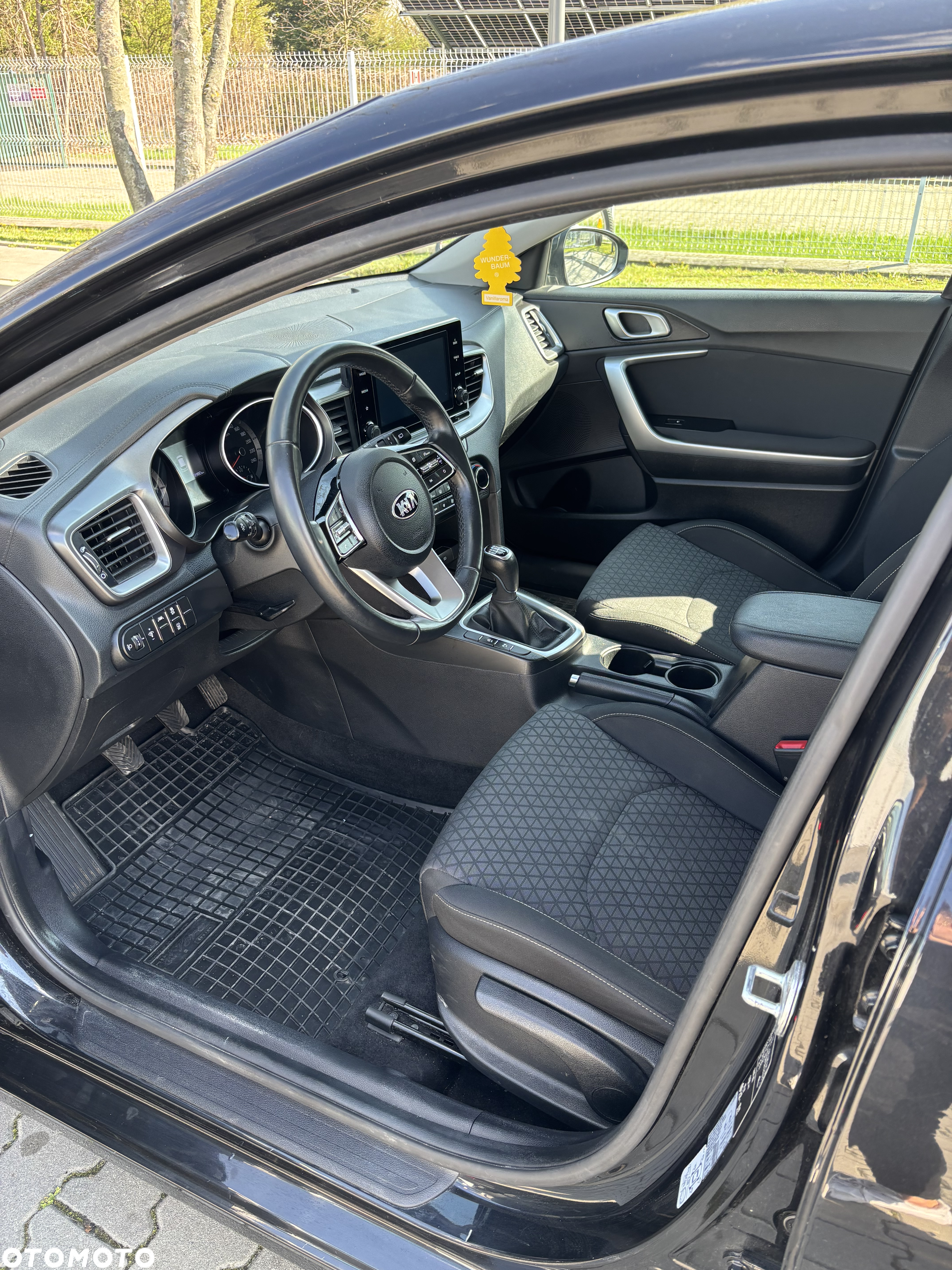 Kia Ceed 1.4 T-GDI M - 12