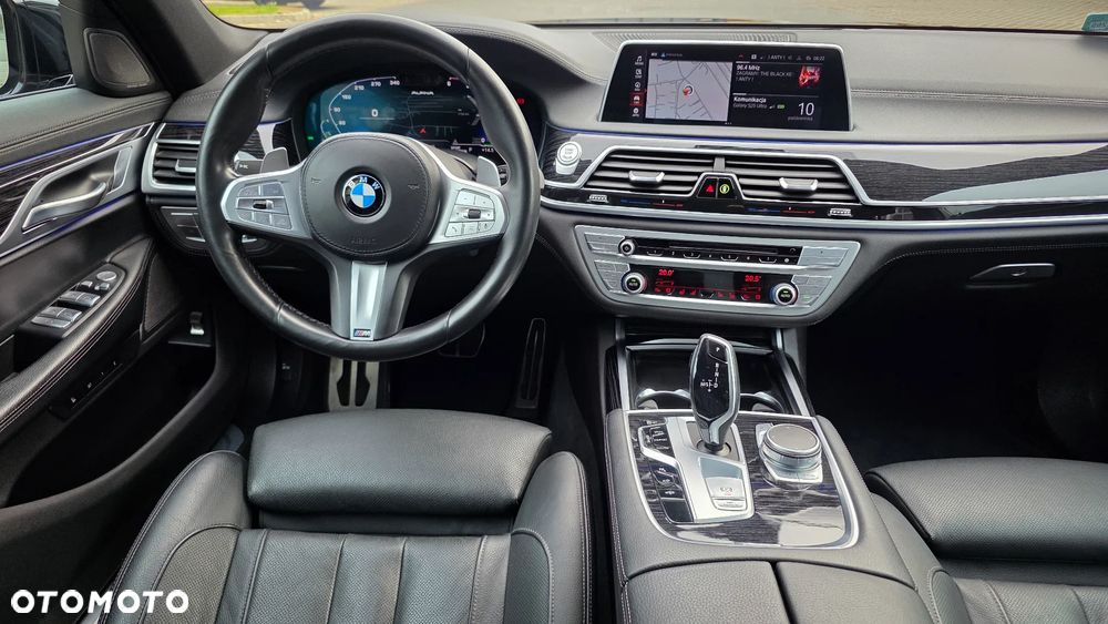 BMW Seria 7 740d xDrive mHEV sport - 29
