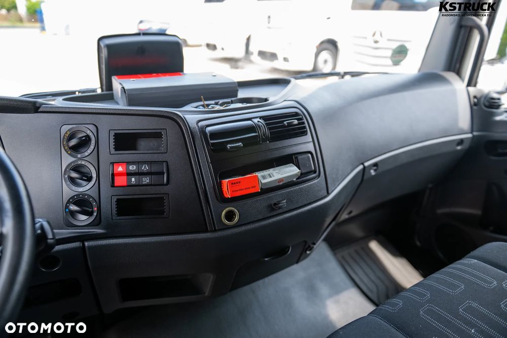 Mercedes-Benz Atego 818 L Kontener 7,25 - 23