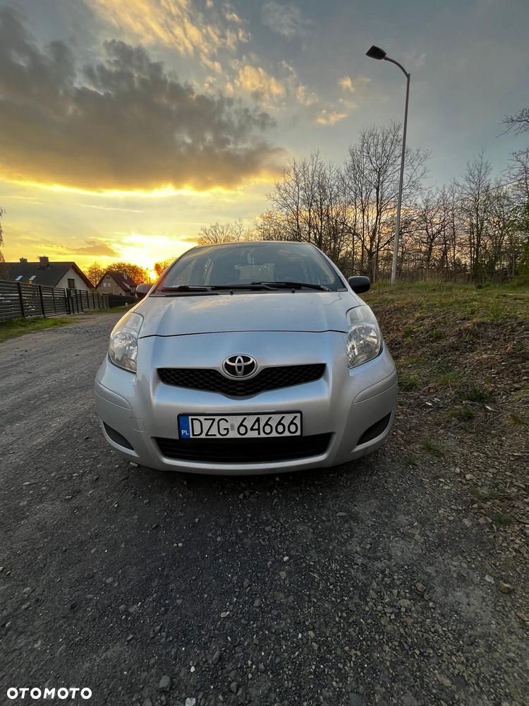 Toyota Yaris 1.33 VVT-i Cool - 1
