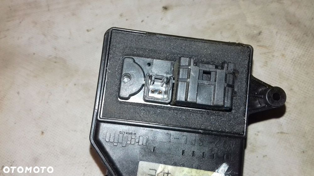 ZAMEK DRZWI LEWY PRZÓD PRZEDNI 6PIN2PIN MAZDA 6 GG GY 02- - 6