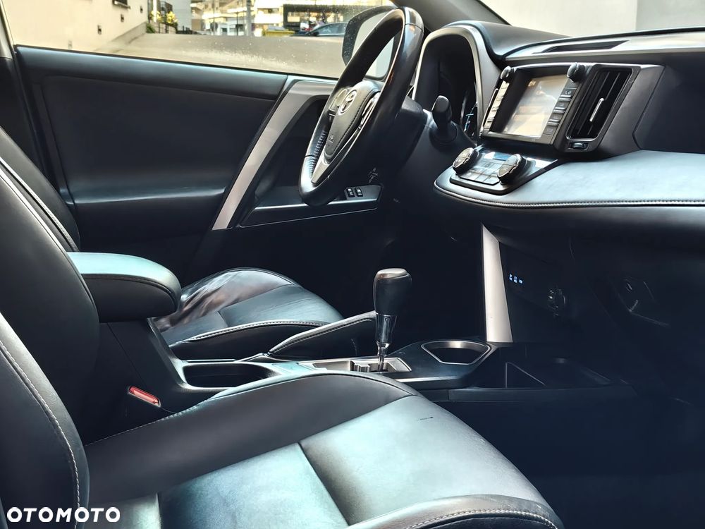 Toyota RAV4 Hybrid Premium 4x2 - 22
