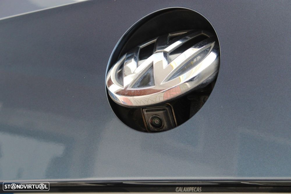 VW Passat Variant 1.6 TDI Highline DSG - 16