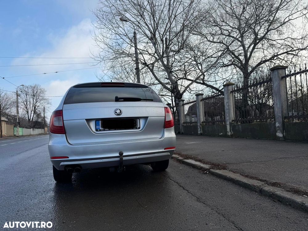 Skoda Superb 2.0 TDI Ambition DSG - 7