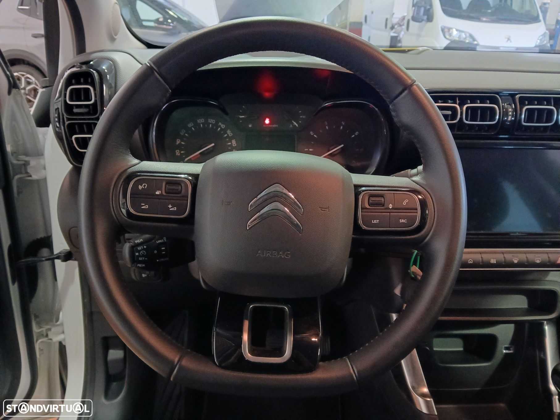 Citroën C3 Aircross 1.2 PureTech C-Series - 4