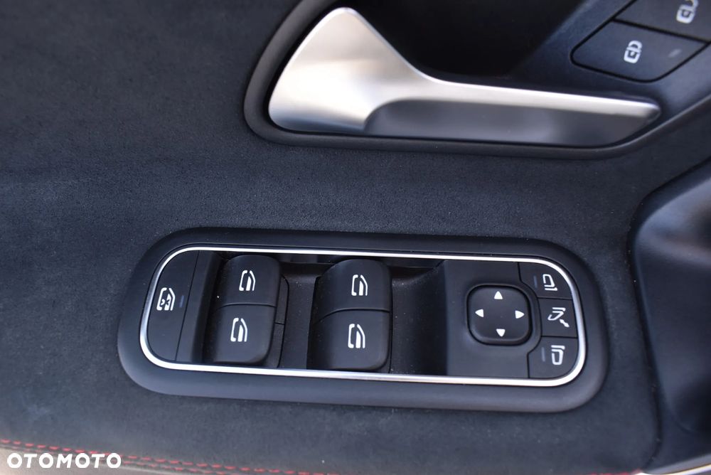 Mercedes-Benz CLA 200 7G-DCT - 22