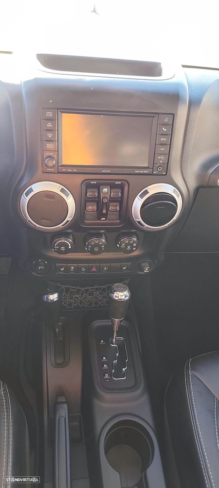 Jeep Wrangler - 15
