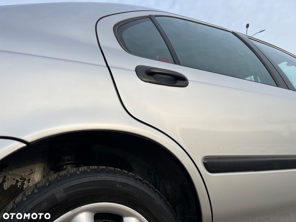 Honda Civic 1.4i S - 23