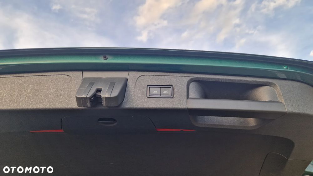 Volkswagen Passat - 13