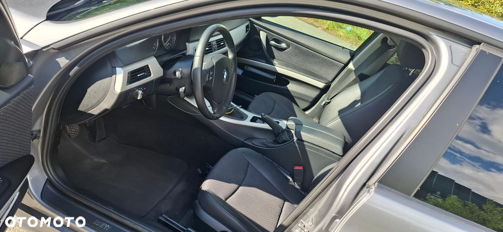 BMW Seria 3 320d - 9