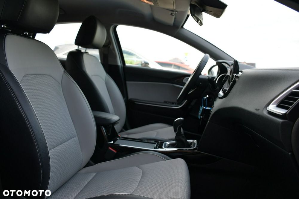 Kia XCeed 1.0 T-GDI L - 24