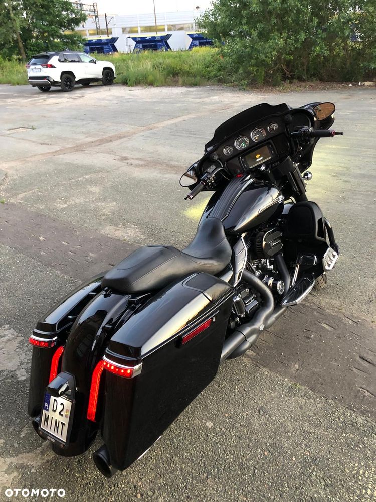 Harley-Davidson CVO Street Glide - 3