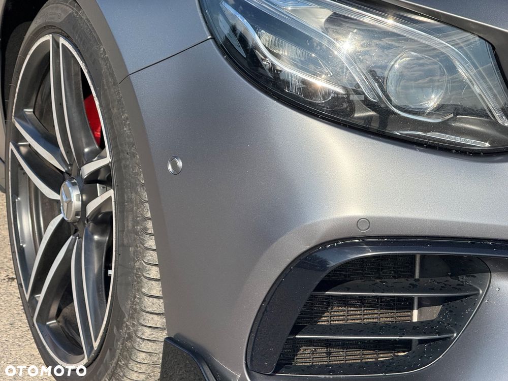 Mercedes-Benz Klasa E AMG 63 S 4Matic AMG Speedshift 9G-MCT Edition 1 - 5