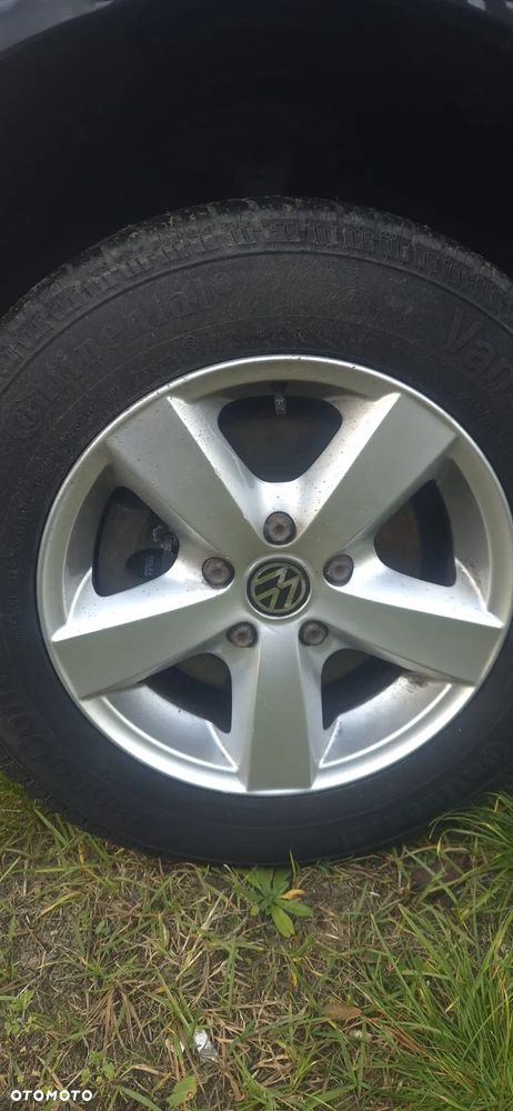 Volkswagen Caravelle - 4