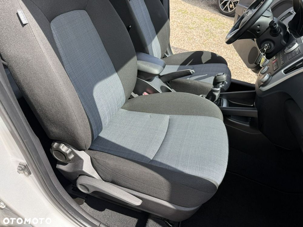 Kia Ceed 1.4 CVVT Dream-Team Edition - 16